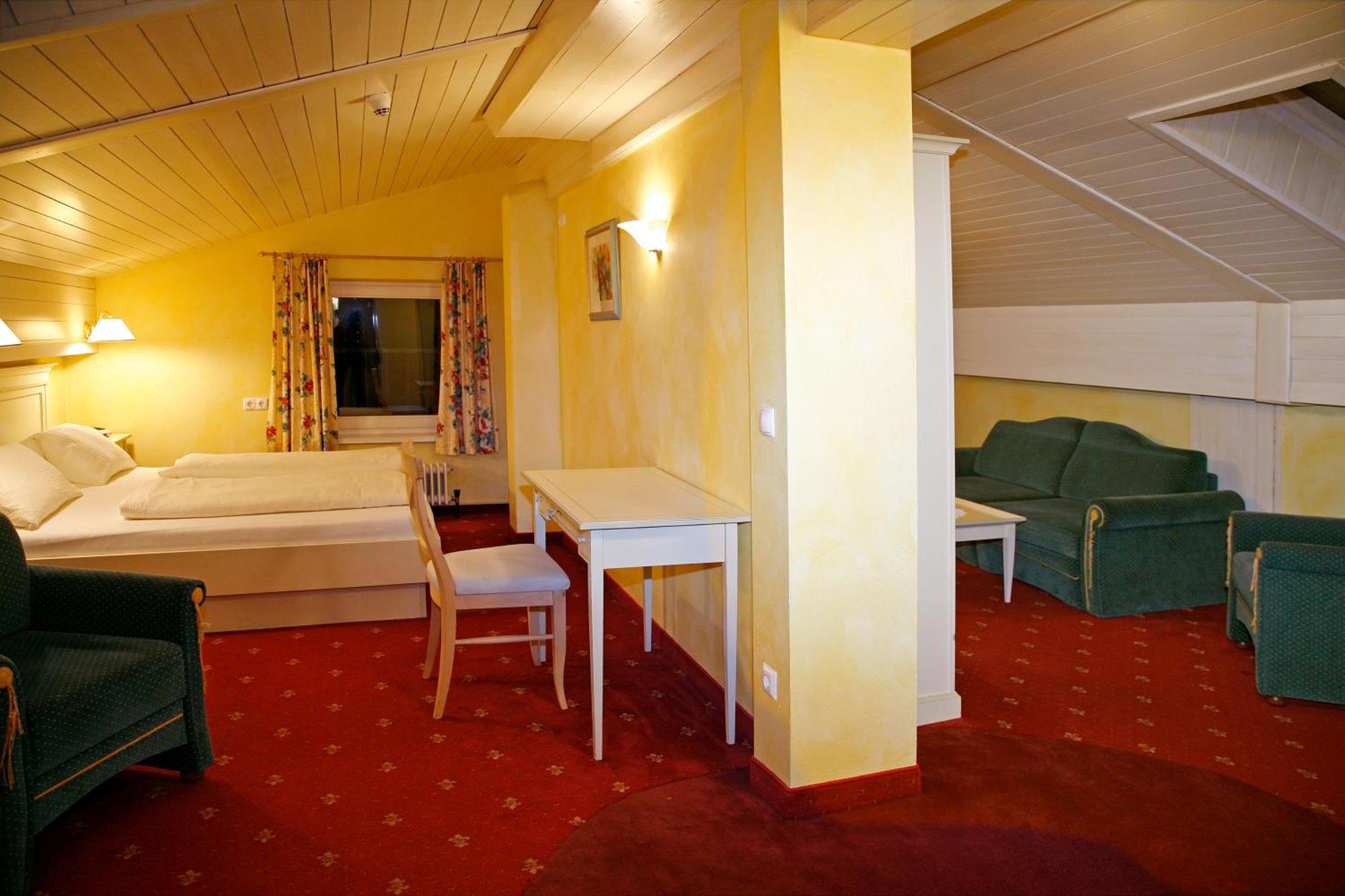 Hotel Schneeberger Niederau Exterior photo